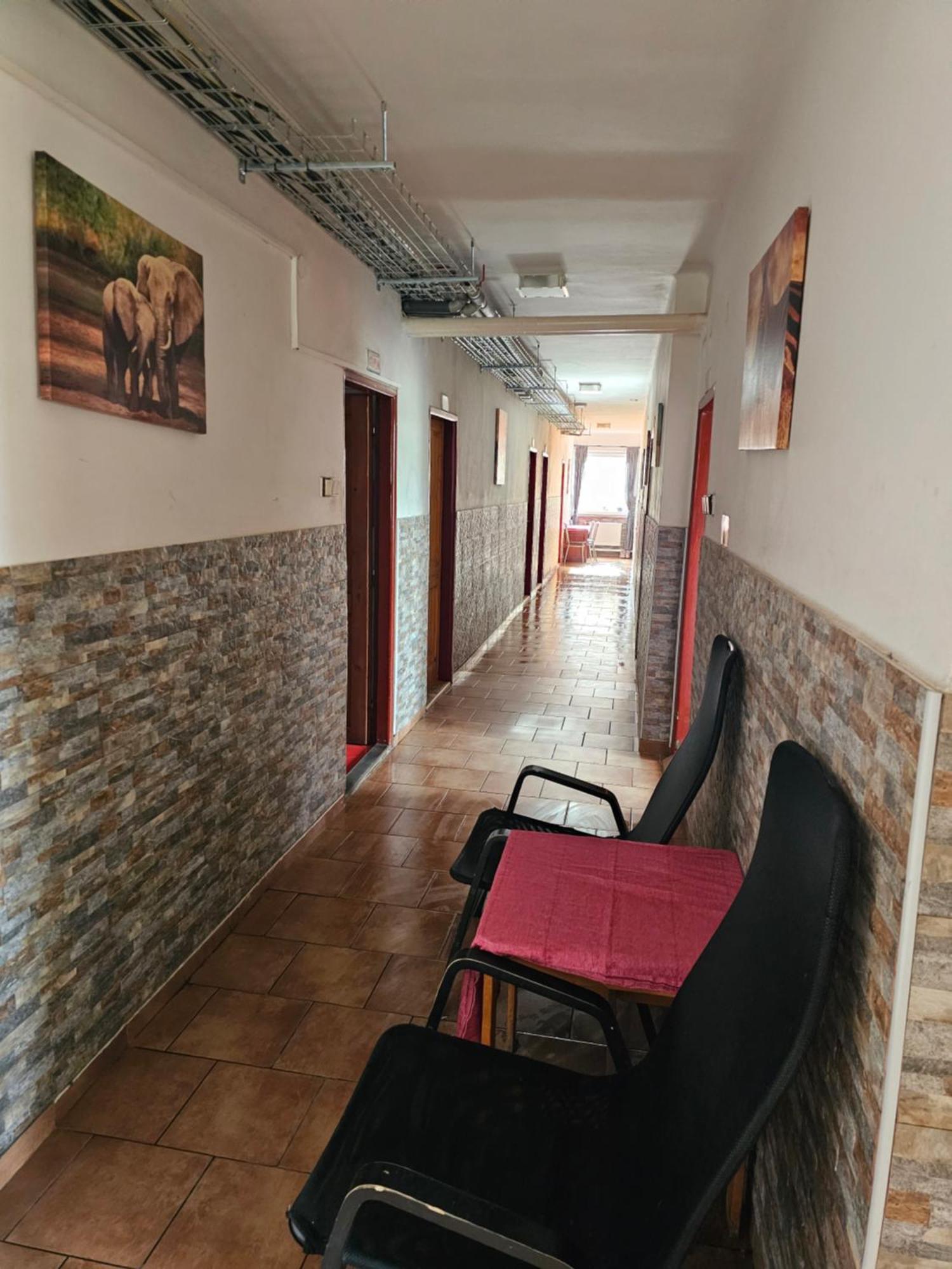 Ubytovna-Hostel- Imos Praga Esterno foto